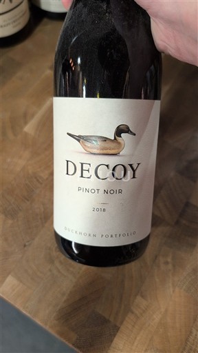 Kalifornialaiset AVA:t Määrittelemätön Decoy Pinot Noir 2018