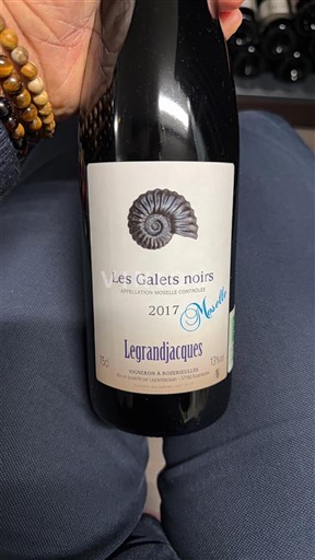Lorena Mosela Legrandjacques Les Galets Noirs 2017