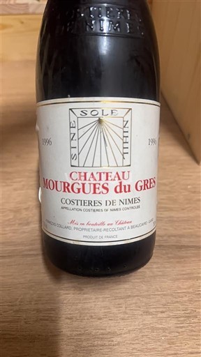 Rhônen laakso Nîmesin viinialue Château Mourgues du Grès 1996