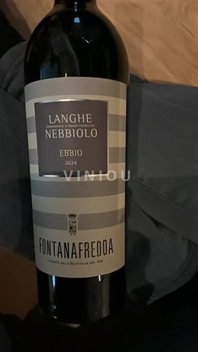Vine Rouge sec Ebbio Fontanafredda 2024 Italien Piemonte Ikke specificeret DOC