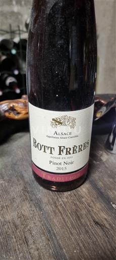 Alsace Pinot noir Bott Frères Tradition 2015