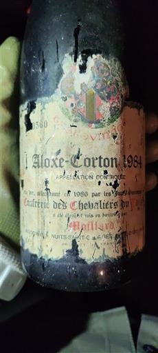 Burgundy Aloxe-Corton Confrérie des Chevaliers du Tastevin 1984