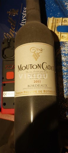 Bordeaux Mouton Cadet 2011
