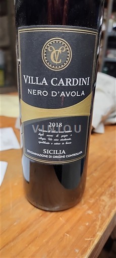 Vinos Rouge sec Villa Cardini 2018 Italia Sicilia Alcamo DOC