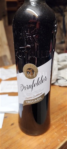 Rheingau Không được chỉ định Rotwild Dornfelder Trocken Không niên vụ