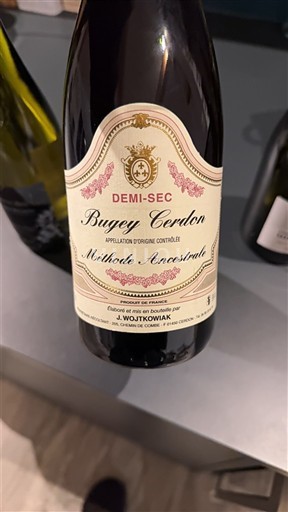 Savoja in Bugej Bugey-Cerdon J. Woitkowiak Neleten.