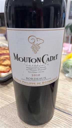 Bordeaux Baron Philippe de Rothschild Mouton Cadet 2010