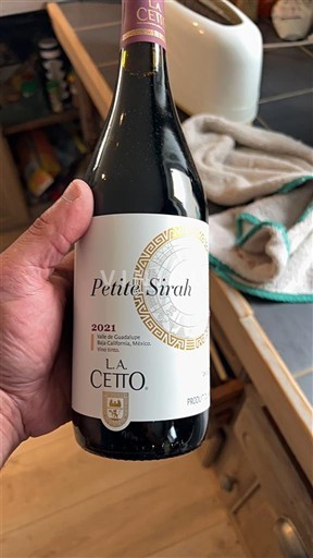 Vinhos Rouge sec Petite Sirah L.A. Cetto 2021 México Baixa Califórnia Vale de Guadalupe
