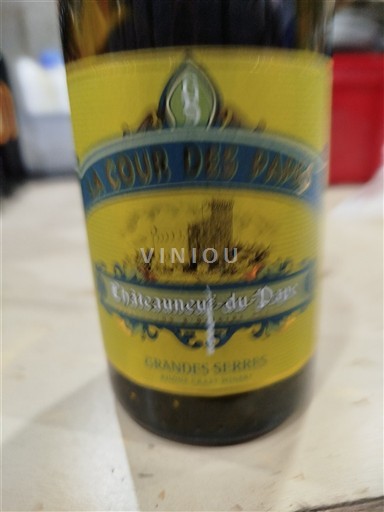 Rhônen laakso Châteauneuf-du-Pape Grandes Serres La Cour des Papes 2018