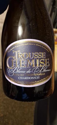 Akvitanska in Charentes Šarentec Trousse Chemise Blanc de Blancs Neleten.