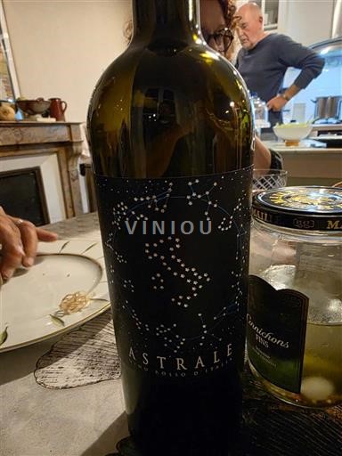 Nespecifikováno Víno z Itálie Astrale Neročník