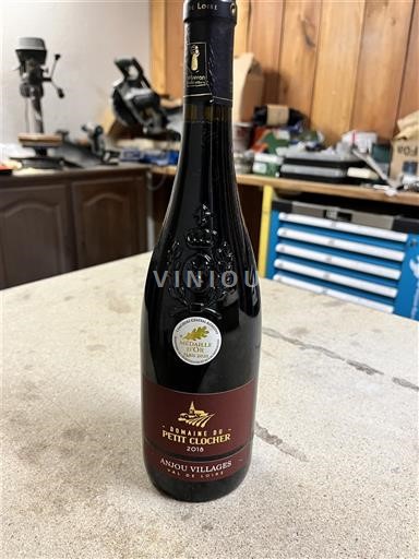 Thung lũng sông Loire Anjou Villages Domaine Petit Clocher 2018