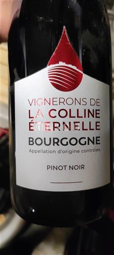Bourgogne Vignerons de la Colline Éternelle Pinot Noir Không niên vụ