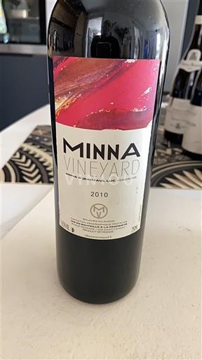 Provence, Nedre Rhône-dalen, Korsika Bouches-du-Rhône Minna Minna Vineyard 2010