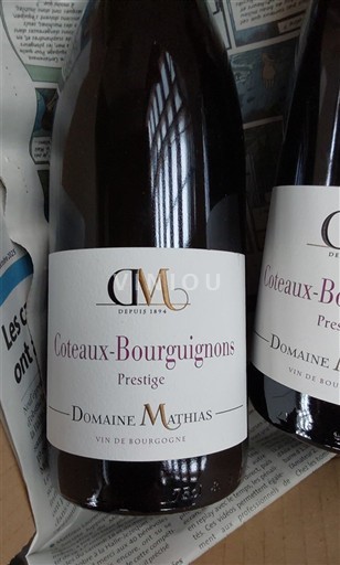 Burgundi Burgundin rinteet Domaine Mathias Prestige Ei vuosikertaa