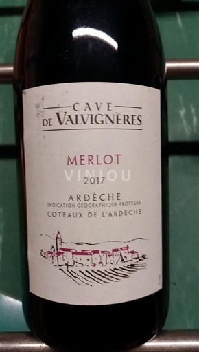 Alpe in reke Rona Ardeška. Cave de Valvignères Merlot 2017