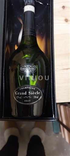 Šampanja Šampanjec Laurent-Perrier Grand Siècle Neleten.