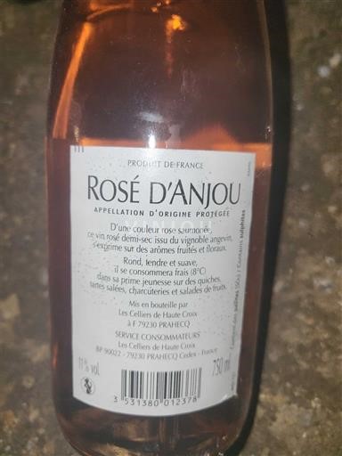 Vin Rosé demi-sec Les Celliers de Haute Croix 2022 France Vallée de la Loire Rosé-d'anjou AOC