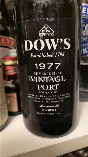 Portugal Oporto Dow's Silver Jubilee Vintage Port 1977