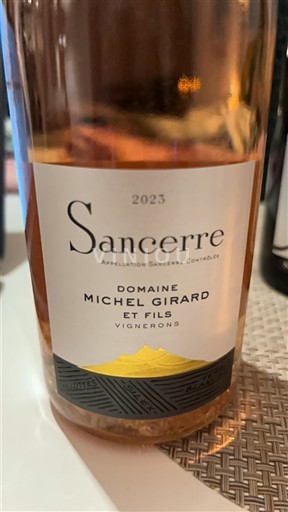 Rượu vang Rosé sec Domaine Michel Girard et Fils 2023 Pháp Thung lũng sông Loire Sancerre. AOC