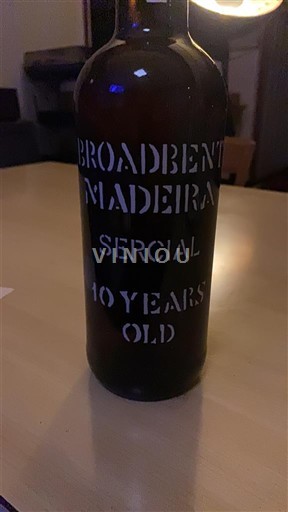 Rượu vang Rouge sec Sercial 10 Years Old Broadbent Non millésimé Bồ Đào Nha Bồ Đào Nha Madeira DOC
