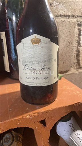 Tokaj Ikke specificeret Château Henye Aszú 5 Puttonyos 1988