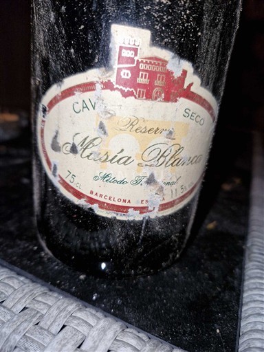 Katalonien Cava Masia Blanca Reserva Icke årgångsbetecknad