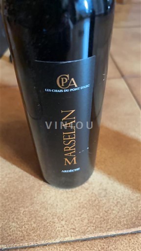 Alpy a Rhonské oblasti Ardèche Les Chais du Port d'Alné Marselan Neročník