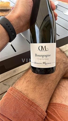 Burgundi Bourgogne Chardonnay Domaine Mathias Ei vuosikertaa