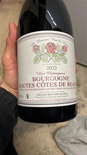 Burgundi Beaunen Ylämaat Gilles Bouton & Fils Les Châtaigners 2022
