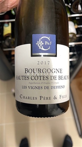 Bourgogne Ikke specificeret Charles Père & Fille Les Vignes de Deffend 2017