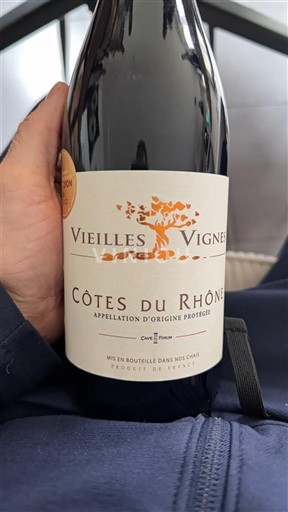 Údolí Rhôny Côtes-du-Rhône Ortas Cave de Rasteau Vieilles Vignes 2023