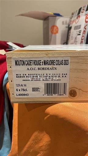 Bordéus Baron Philippe de Rothschild Mouton Cadet Rouge x Marjorie Colas 2023