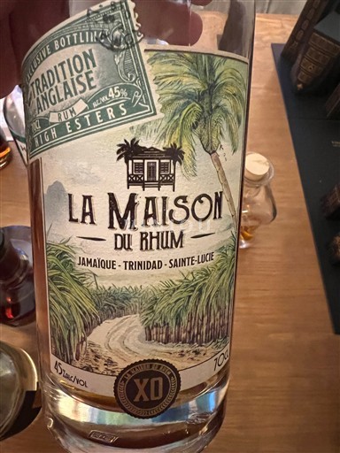 Rum Jantarová La Maison du Rhum Pas d'infos 10a Jamajka Nespecifikováno