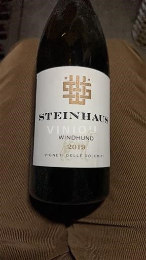 Trentin-Haut-Adige Vigneti delle Dolomiti Steinhaus Windhund 2019