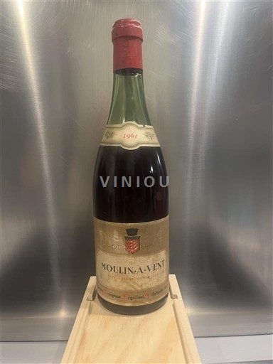 Beaujolais Moulin-à-vent Domaine Moulin-à-Vent 1961
