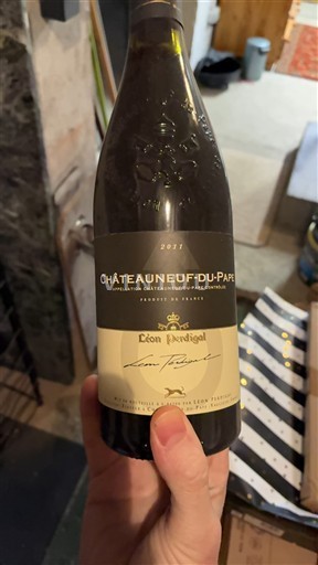 Vallée du Rhône Châteauneuf-du-pape Léon Perdigal 2011