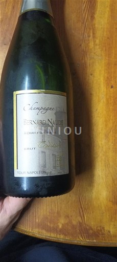 Šampanja Šampanjec Bernard Naudé Tour Napoléon Neleten.