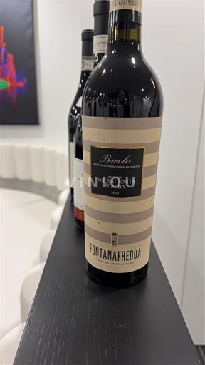 Piemonte Barolo Fontanafredda Serralunga d'Alba 2017
