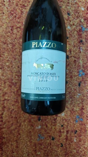 Piamonte Moscato d’Asti Piazzo 2010
