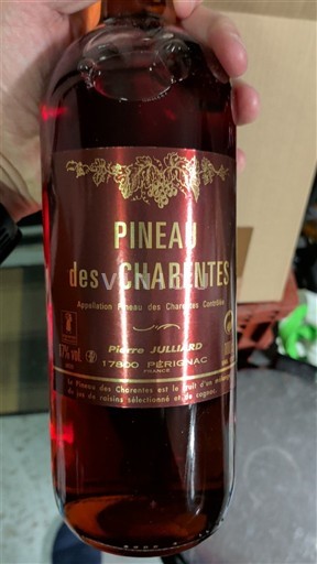 Poitou-Charentes Pineau des Charentes Pierre Juillard Neleten.