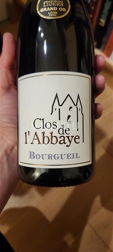 Loire Valley Bourgueil Clos de l'Abbaye 2024