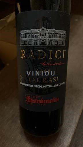 Kampania Taurasi Mastroberardino Radici 2009
