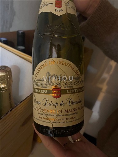 Loire Valley Not Specified Château Chasseloir des Ceps Centenaires 1999