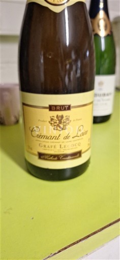 Dolina Loare Crémant de Loire Grafe Lecocq Neleten.