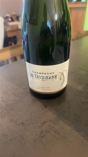 Samppanja H. Deguene Ei vuosikertaa