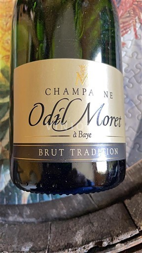 Šampanja Šampanjec Odil Moret Brut Tradition Neleten.