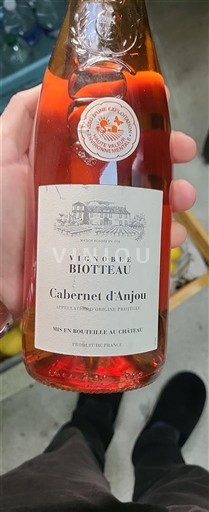 Viner Rosé moelleux Vignoble Bioiteau 2019 Frankrike Loiredalen Cabernet-d'Anjou AOC