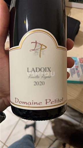 Borgoña Ladoix Domaine Petitot Vieille Vigne 2020