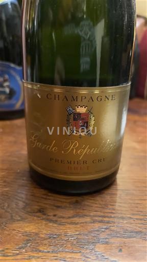 Peneča vina Blanc brut Garde Républicaine Non millésimé Francija Šampanja Šampanjec AOC Premier Cru